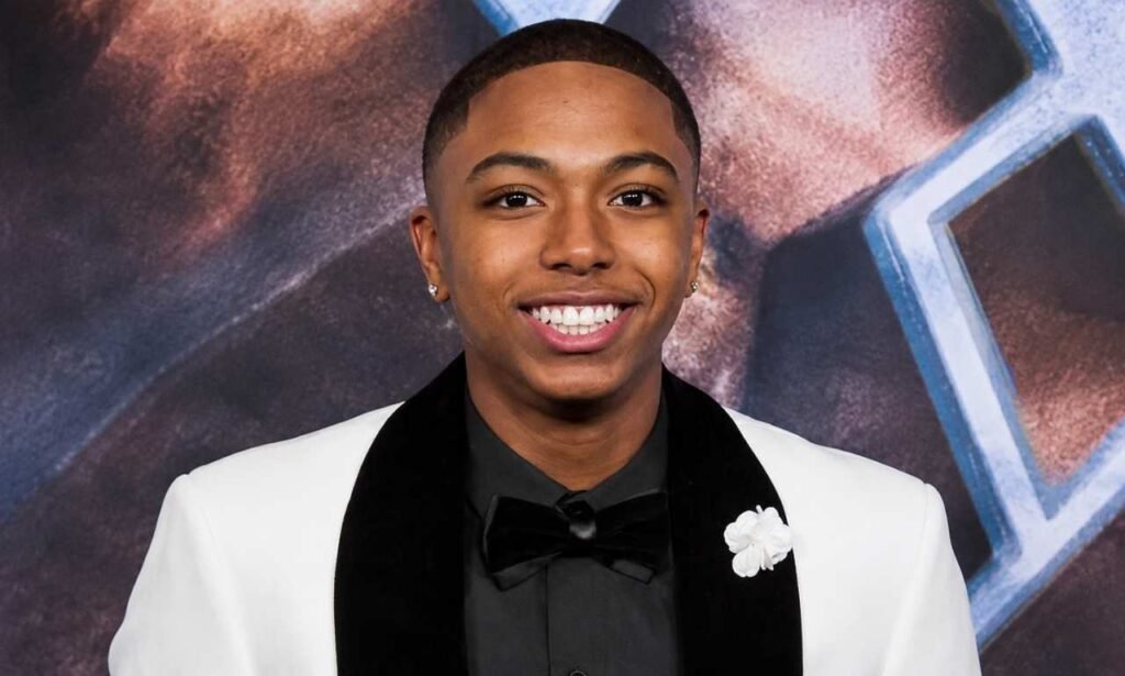 Thaddeus J. Mixson portrait highlighting his estimated net worth and career